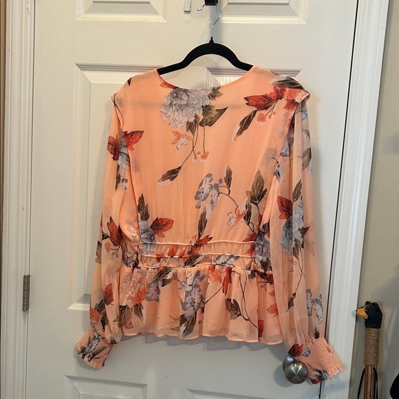 White House Black Market Peach Floral Blouse - Picture 3 of 3